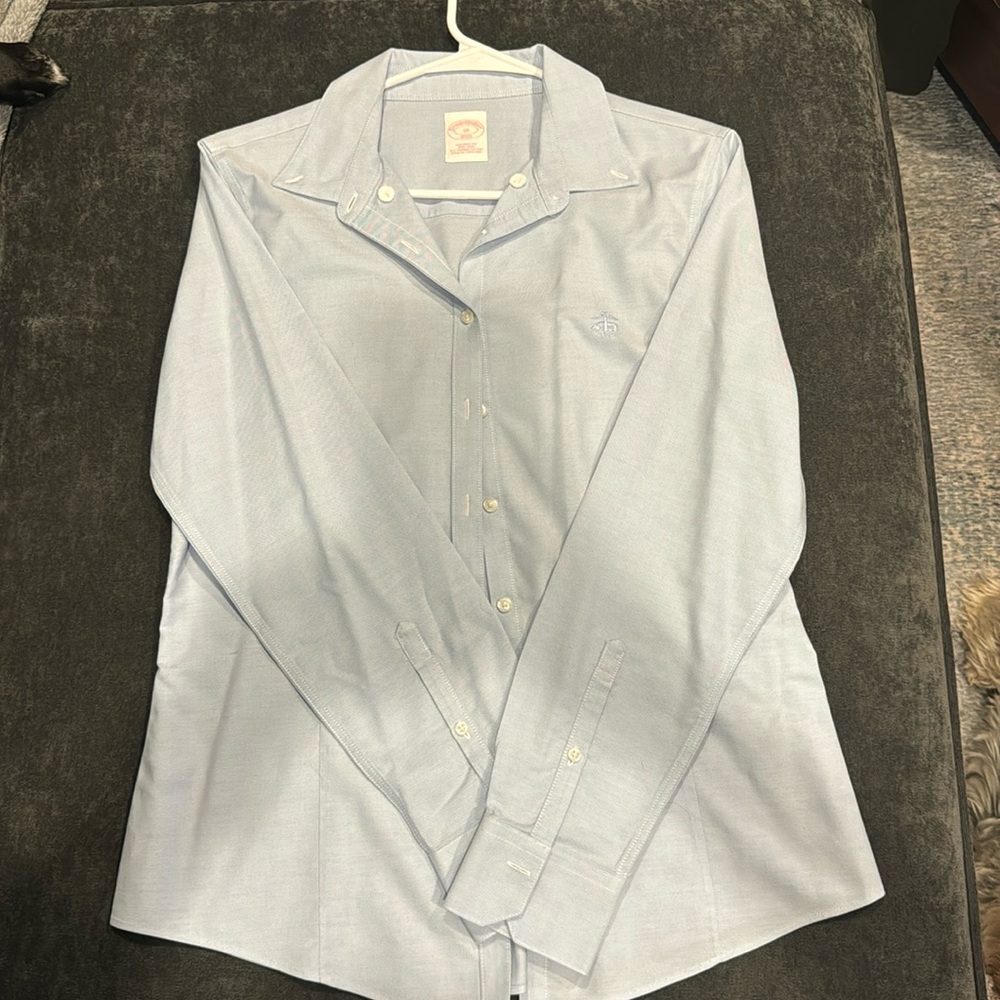 Brooks brothers, style 1818, size 10, women’s collar button down shirt.
